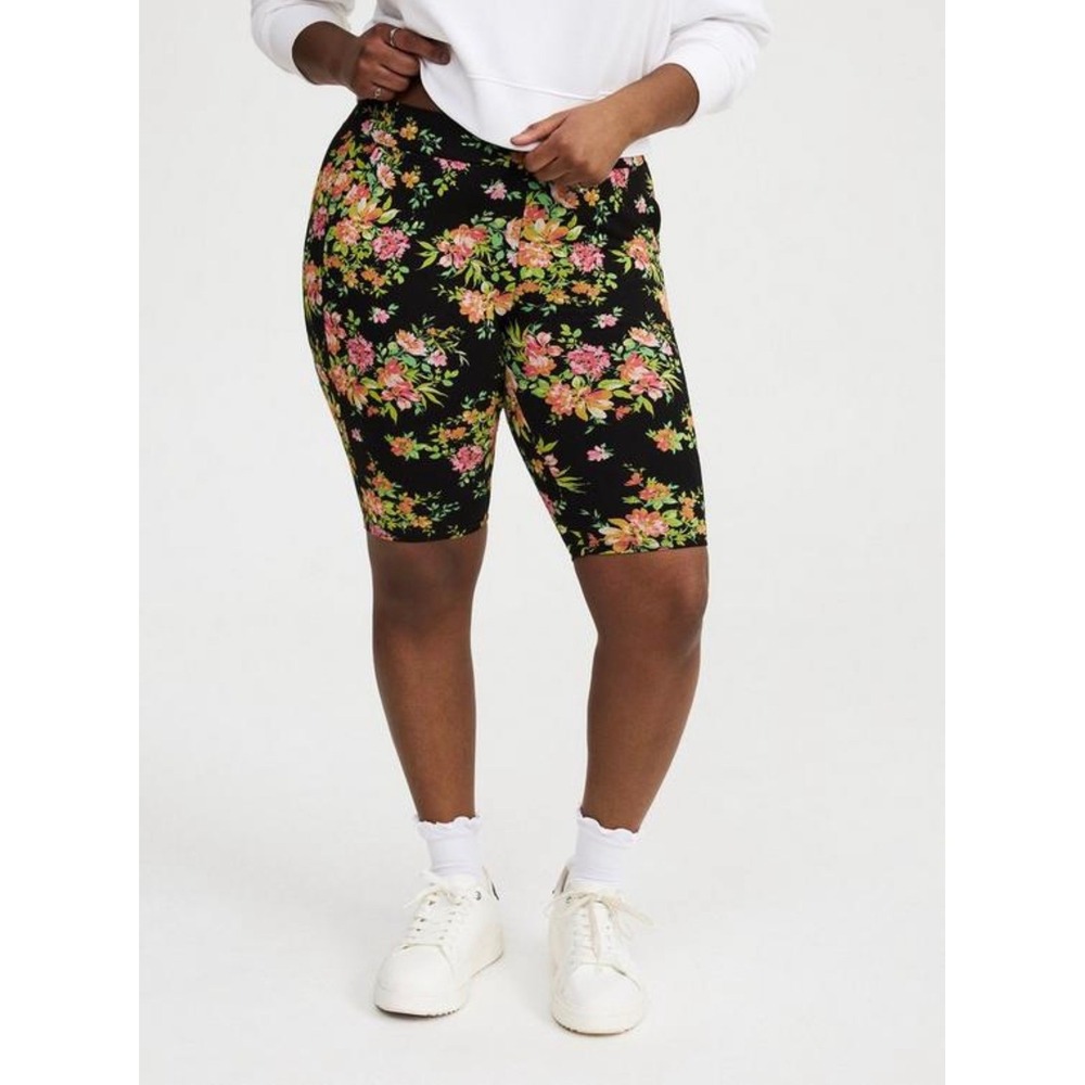 Torrid Sz 5 Floral Bike Shorts Black Multi Color High Waist Pocket Active Shorts